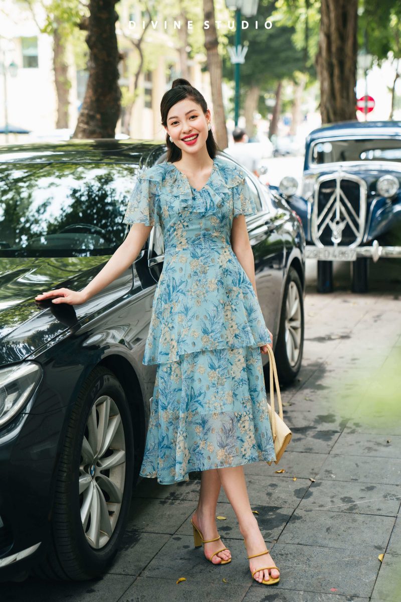 Đầm Madame